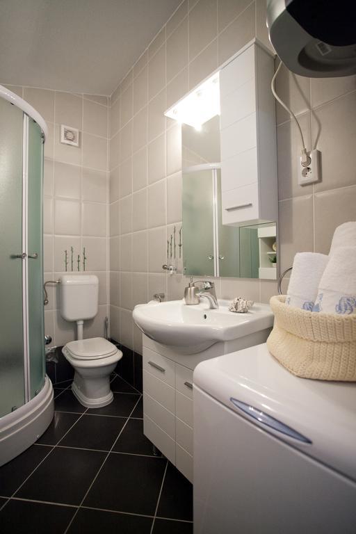 Apartments Mediterranea With Heated Pool ピサック エクステリア 写真