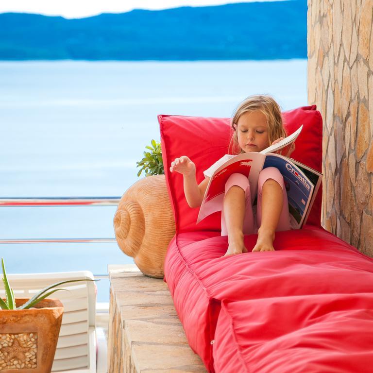 Apartments Mediterranea With Heated Pool ピサック エクステリア 写真